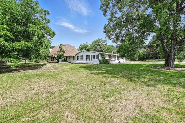 2609 Woodson Drive, Bedford, TX 76021