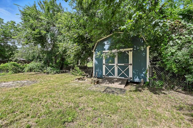 2609 Woodson Drive, Bedford, TX 76021