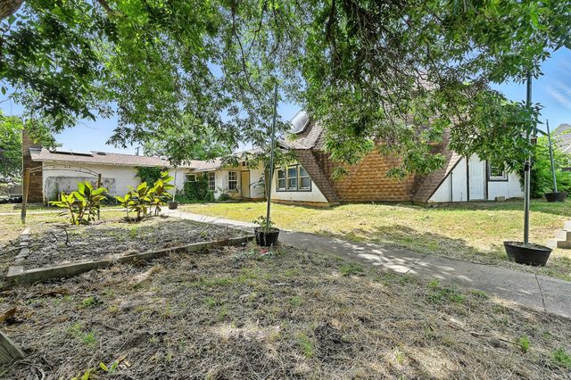 2609 Woodson Drive, Bedford, TX 76021