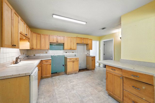 2609 Woodson Drive, Bedford, TX 76021