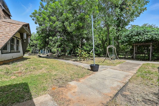 2609 Woodson Drive, Bedford, TX 76021
