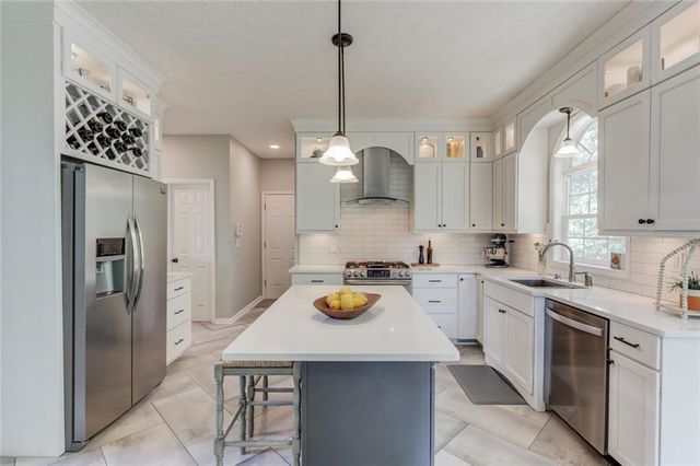 801 Towering Pine Trail, Lawrenceville, GA 30045
