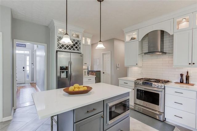 801 Towering Pine Trail, Lawrenceville, GA 30045