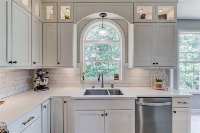 801 Towering Pine Trail, Lawrenceville, GA 30045