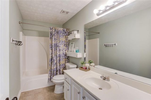 801 Towering Pine Trail, Lawrenceville, GA 30045