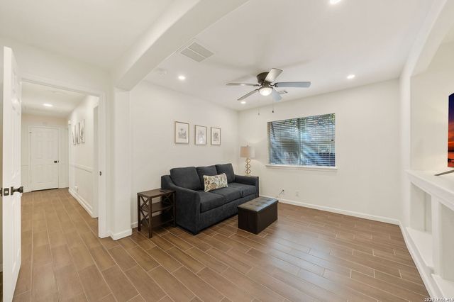 415 Cattle Ranch, San Antonio, TX 78245