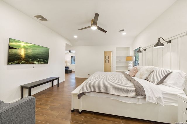 415 Cattle Ranch, San Antonio, TX 78245