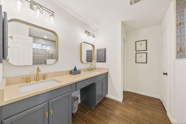 415 Cattle Ranch, San Antonio, TX 78245