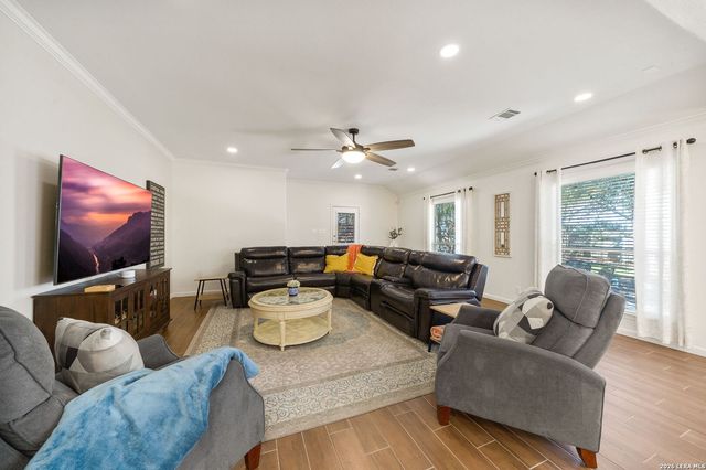 415 Cattle Ranch, San Antonio, TX 78245