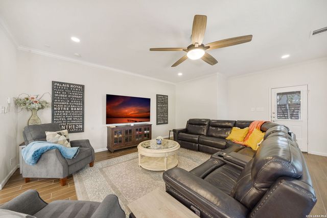 415 Cattle Ranch, San Antonio, TX 78245