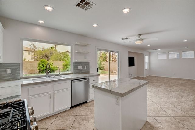 10424 Trailing Dalea Avenue, Las Vegas, NV 89135
