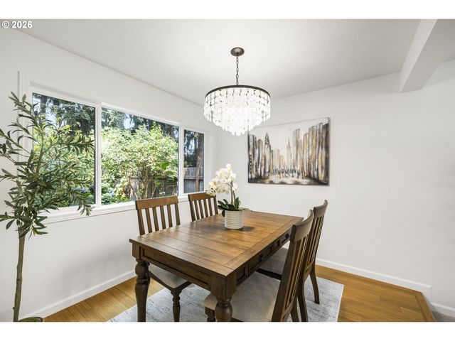 11587 Sw SHEFFIELD Cir, Portland, OR 97223