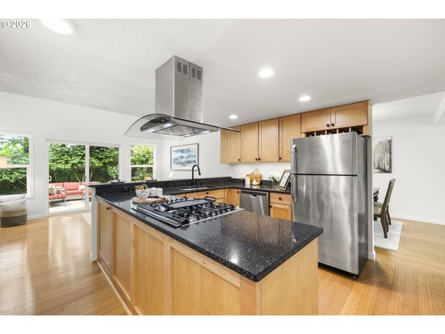 11587 Sw SHEFFIELD Cir, Portland, OR 97223