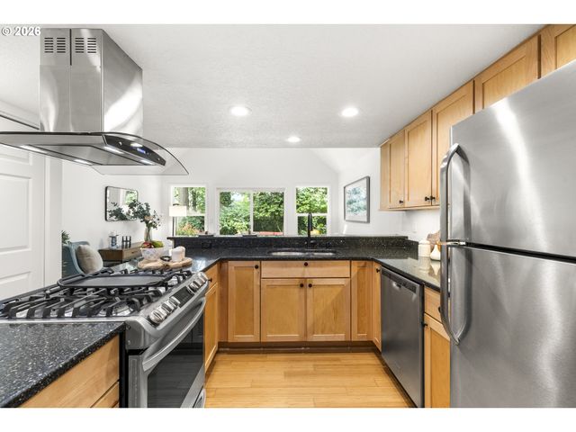 11587 Sw SHEFFIELD Cir, Portland, OR 97223