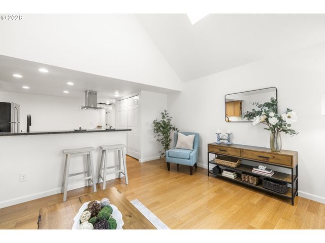11587 Sw SHEFFIELD Cir, Portland, OR 97223