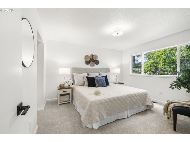 11587 Sw SHEFFIELD Cir, Portland, OR 97223