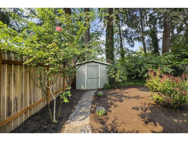 11587 Sw SHEFFIELD Cir, Portland, OR 97223