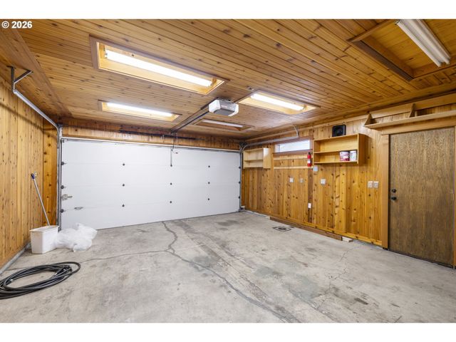 11587 Sw SHEFFIELD Cir, Portland, OR 97223