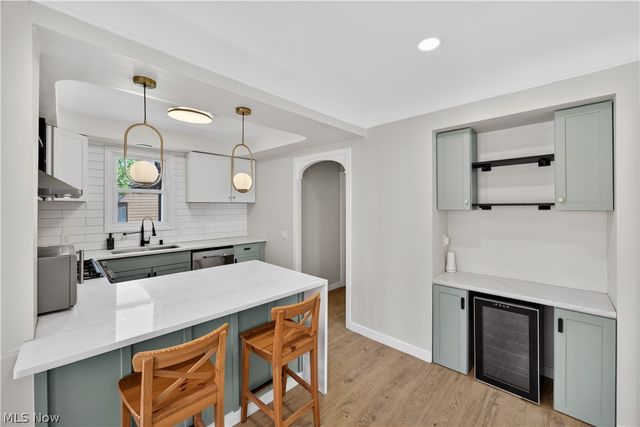 2561 Charney Road, University Heights, OH 44118