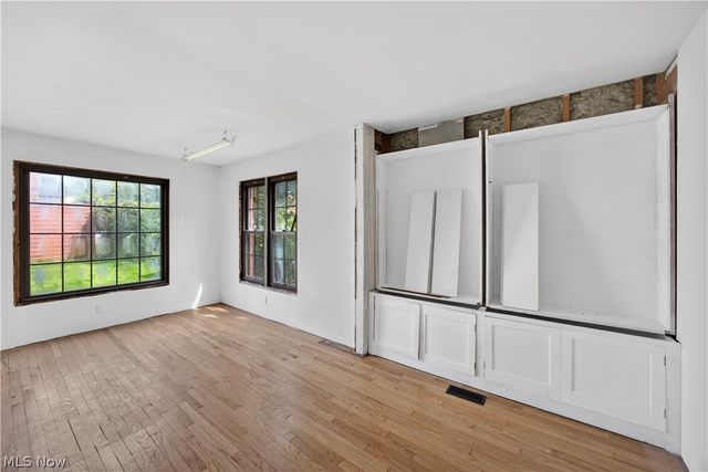 2561 Charney Road, University Heights, OH 44118