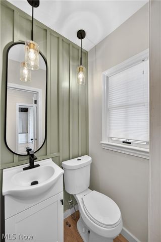 2561 Charney Road, University Heights, OH 44118