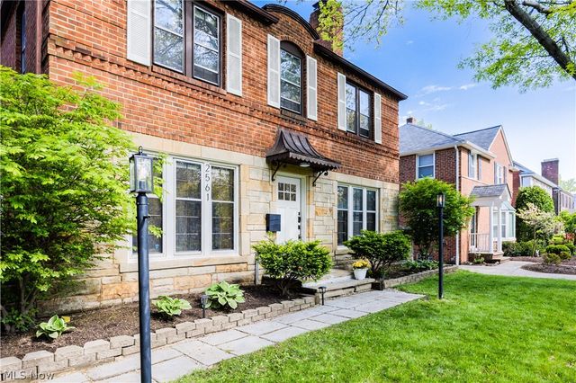 2561 Charney Road, University Heights, OH 44118