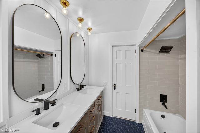 2561 Charney Road, University Heights, OH 44118
