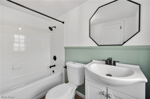 2561 Charney Road, University Heights, OH 44118