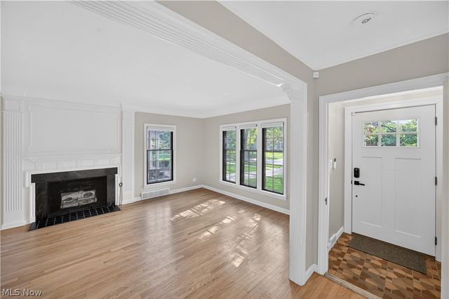 2561 Charney Road, University Heights, OH 44118