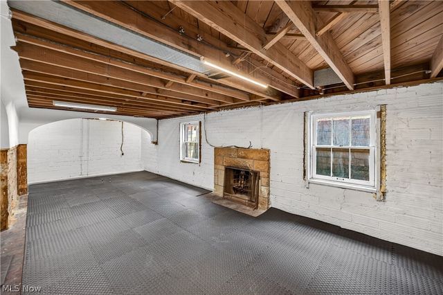 2561 Charney Road, University Heights, OH 44118