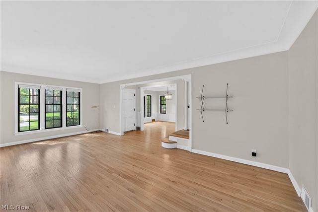 2561 Charney Road, University Heights, OH 44118