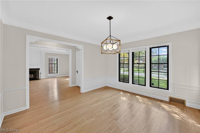 2561 Charney Road, University Heights, OH 44118