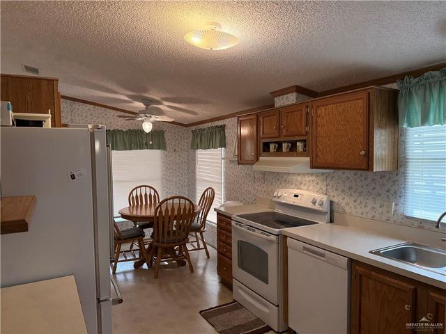 1306 Tropical Circle Drive 20, Mission, TX 78572