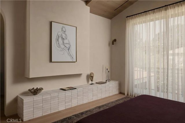11741 La Maida, Valley Village, CA 91607