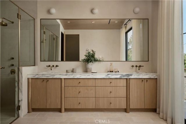11741 La Maida, Valley Village, CA 91607