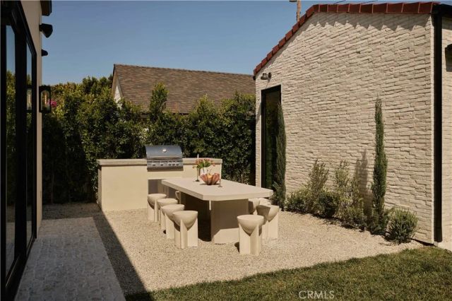 11741 La Maida, Valley Village, CA 91607