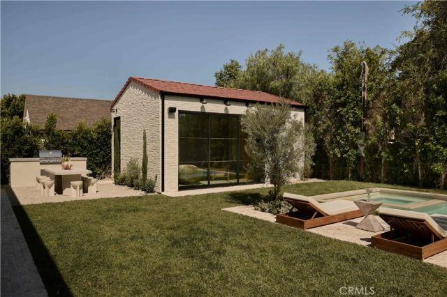 11741 La Maida, Valley Village, CA 91607