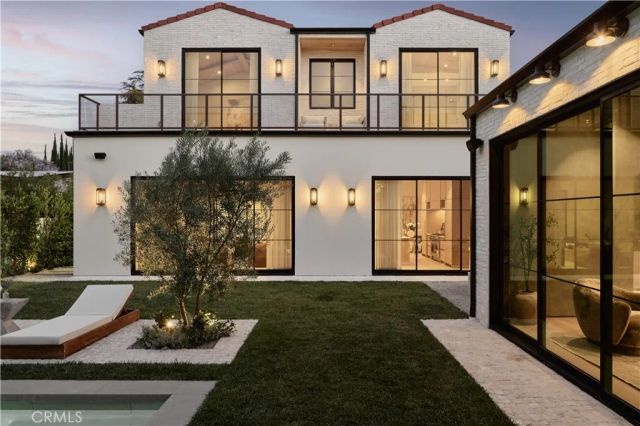 11741 La Maida, Valley Village, CA 91607