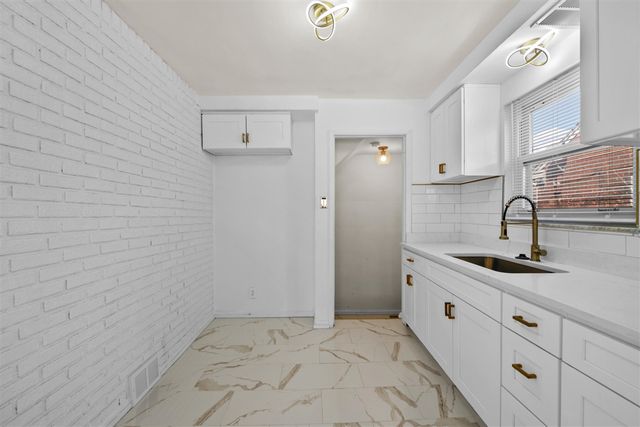 16267 Edmore Drive, Detroit, MI 48205