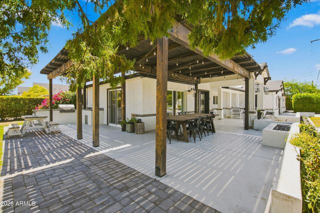 4145 E GLENROSA Avenue, Phoenix, AZ 85018