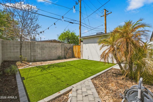 4145 E GLENROSA Avenue, Phoenix, AZ 85018