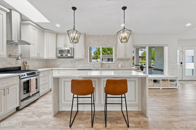 4145 E GLENROSA Avenue, Phoenix, AZ 85018