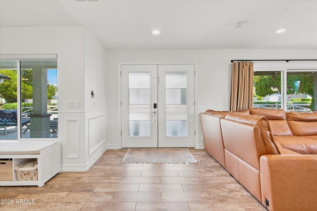 4145 E GLENROSA Avenue, Phoenix, AZ 85018
