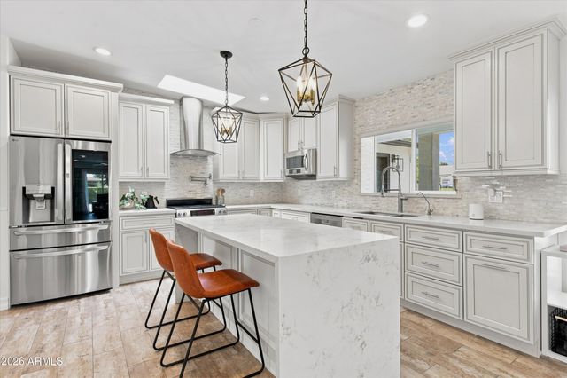 4145 E GLENROSA Avenue, Phoenix, AZ 85018