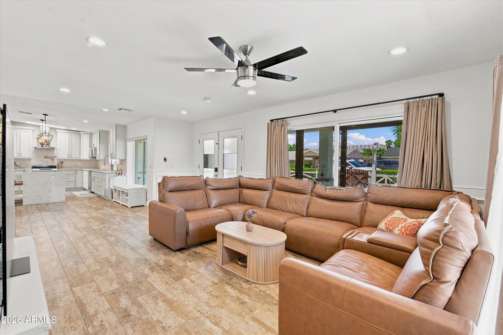 4145 E GLENROSA Avenue, Phoenix, AZ 85018 — photo 4