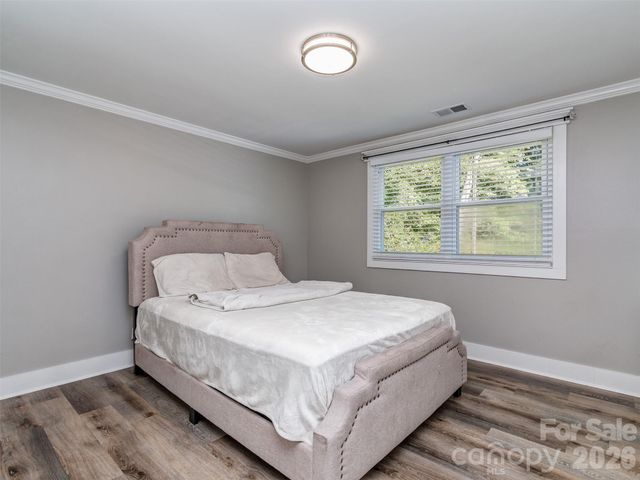 6821 Saddle Point Road, Charlotte, NC 28212