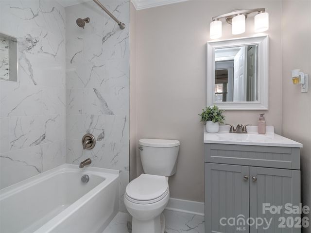 6821 Saddle Point Road, Charlotte, NC 28212