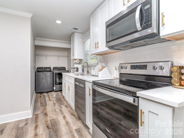 6821 Saddle Point Road, Charlotte, NC 28212