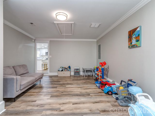 6821 Saddle Point Road, Charlotte, NC 28212