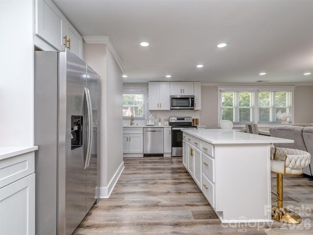 6821 Saddle Point Road, Charlotte, NC 28212